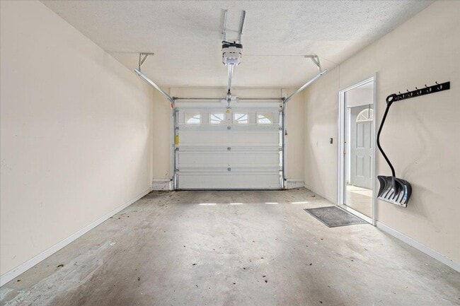 Building Photo - 3043 Diamond Spring Ln