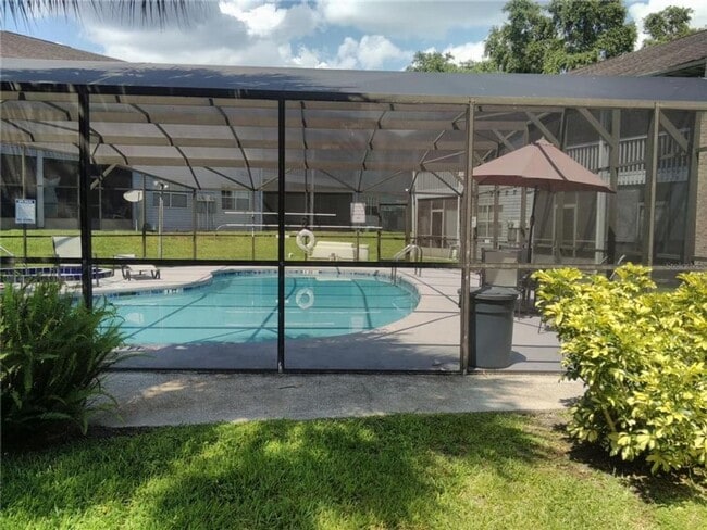 Building Photo - 1 Bed 1 Bath | Central Air | Community Pool | Section 8 Welcome