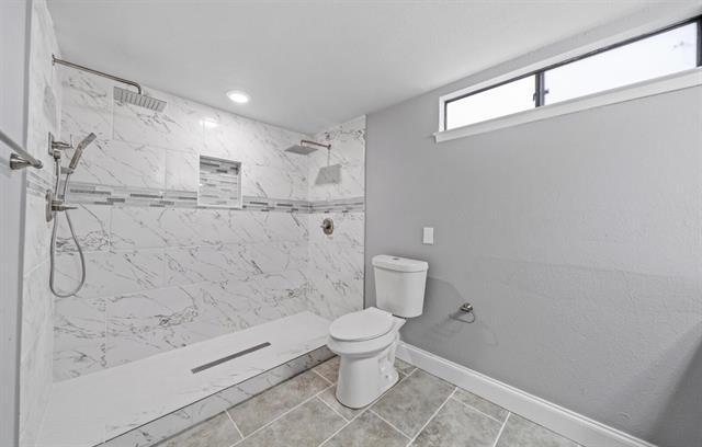 Building Photo - 923 Green Rock Dr