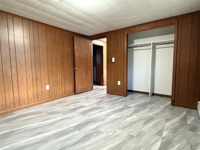 Building Photo - 16 Highview Dr