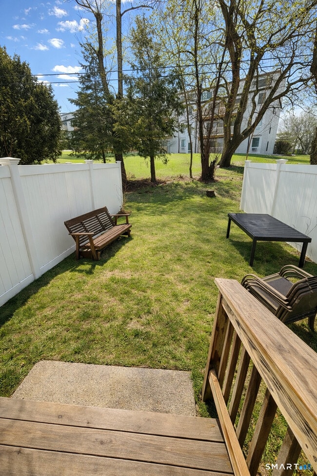 Building Photo - 100-112 N Turnpike Rd