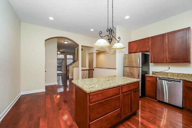 Building Photo - 39 Grandview Dr