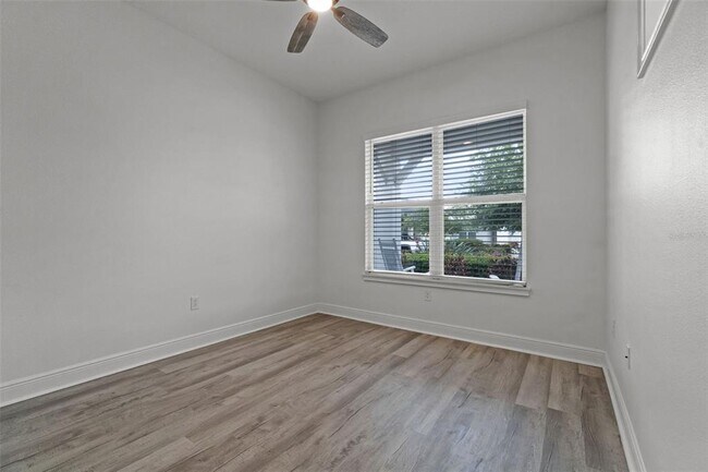 Building Photo - 5013 E Fountainwood Dr