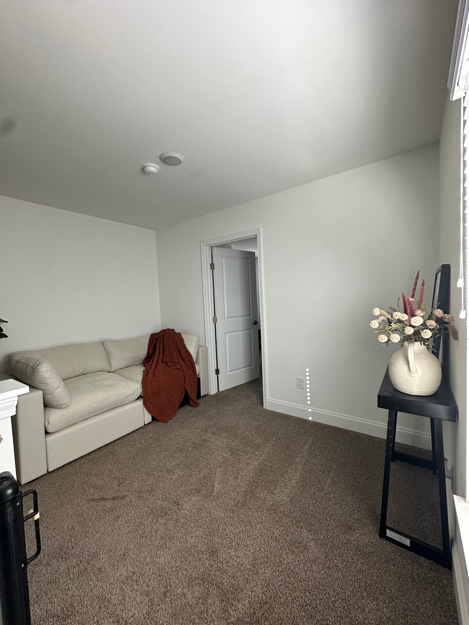 Building Photo - 1615 Mountain Quail Cir