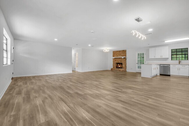 Building Photo - 2267 Clara Kee Blvd