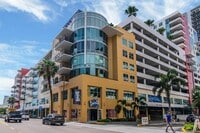 Building Photo - 1208 E Kennedy Blvd