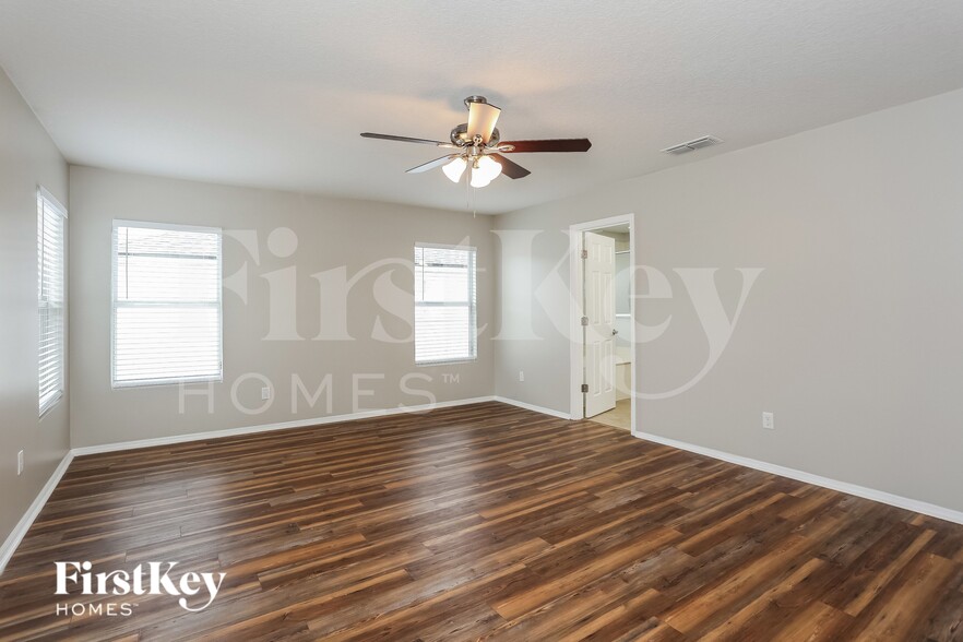 Building Photo - 335 Candlebark Dr