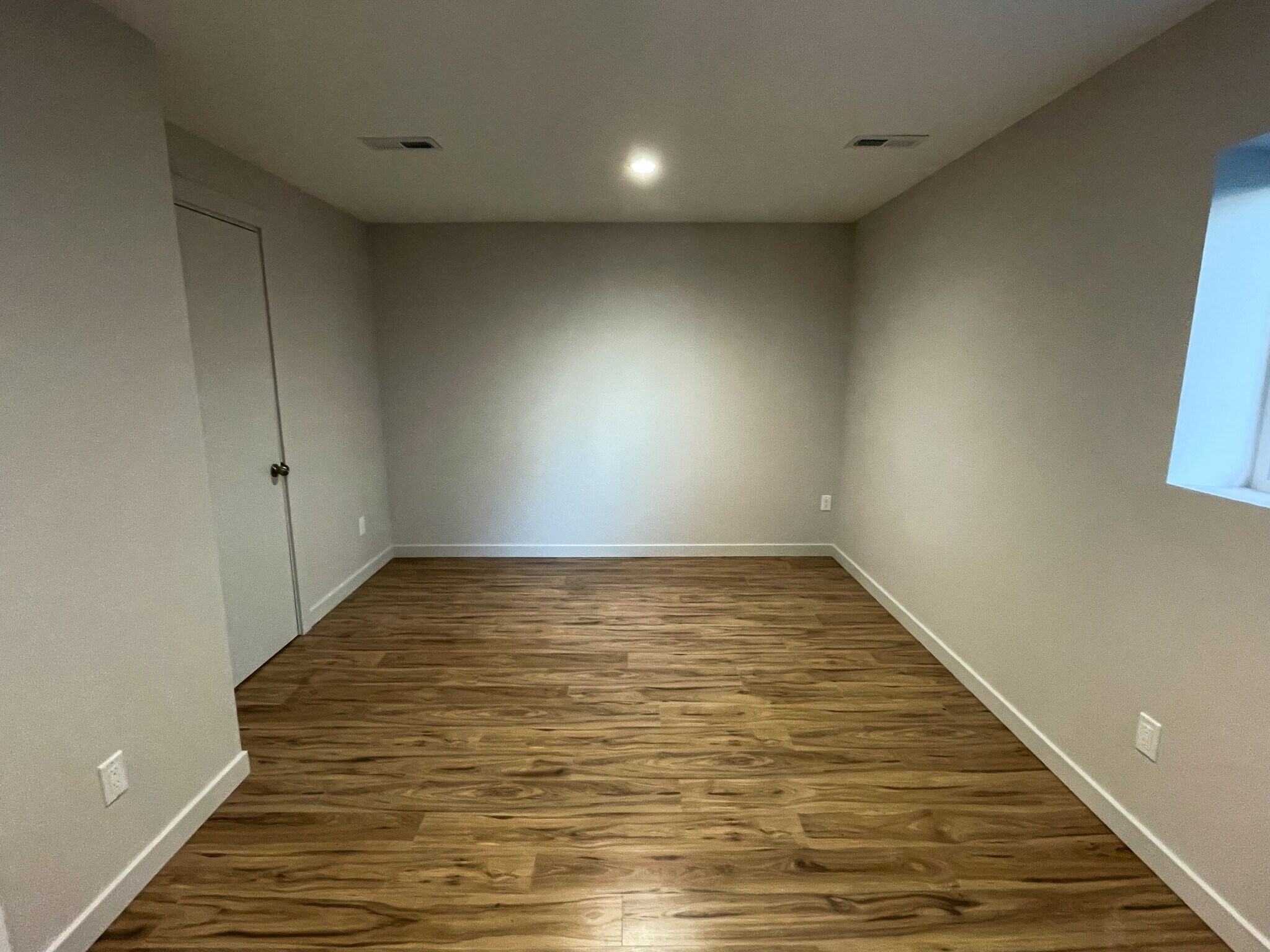 Building Photo - 2417 Snyder Ave