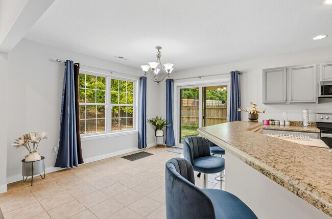 Building Photo - 4809 Bullhead Ln
