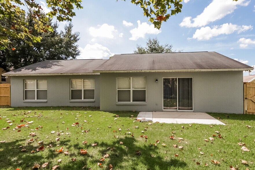 Building Photo - 12110 Woodglen Cir