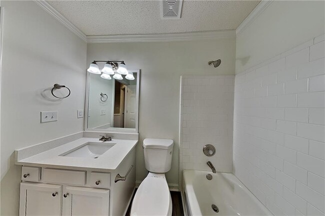 Building Photo - 595 Alstonefield Dr