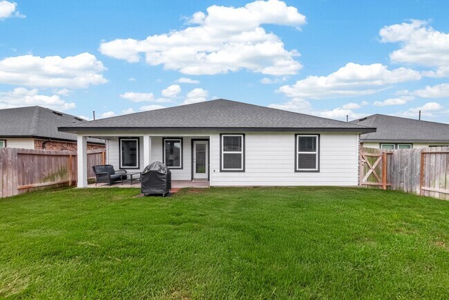 Building Photo - 1119 Kinder Sky Ln