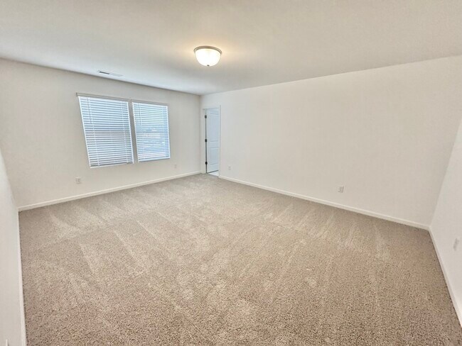 Building Photo - 4 br 2.5 ba with 2 car garage new construction