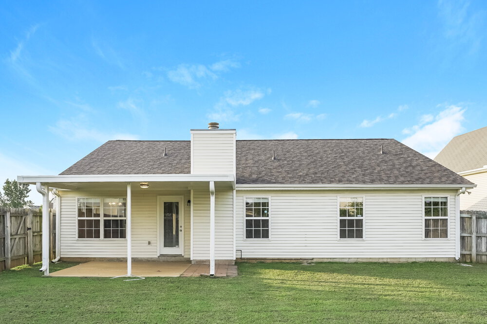 Building Photo - 1547 St Andrews Dr