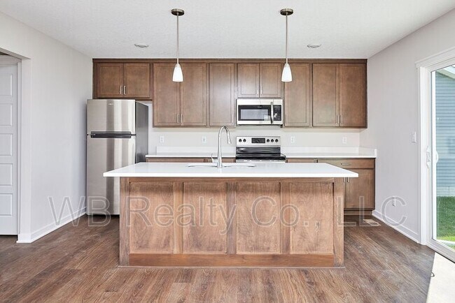 Building Photo - 1214 NW Yorktown Dr