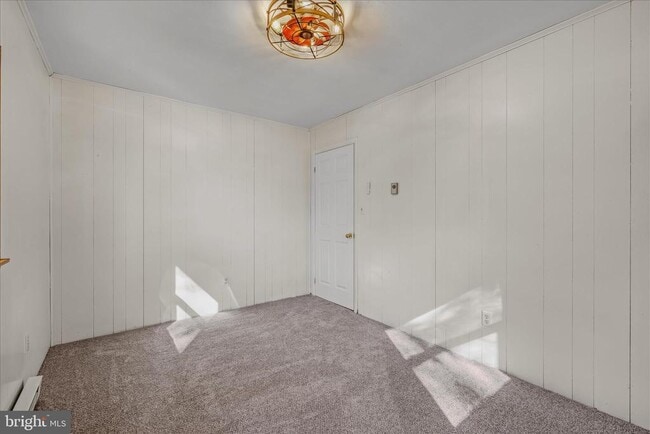 Building Photo - 438 Gloyd Ln