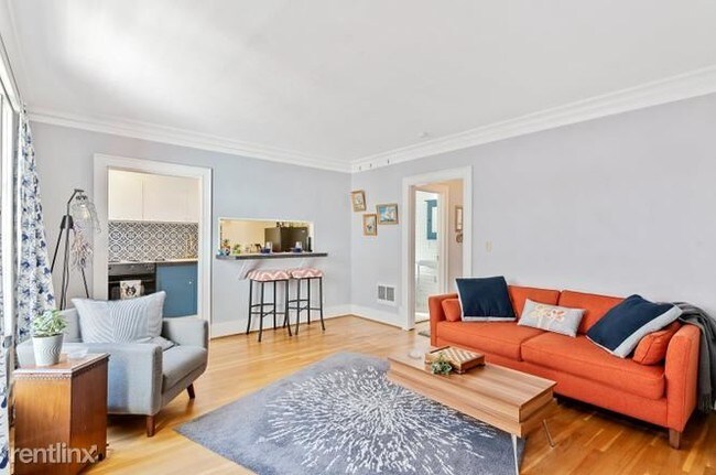 Building Photo - 1 br, 1 bath Condo - 1811 NW Couch St Apt 512