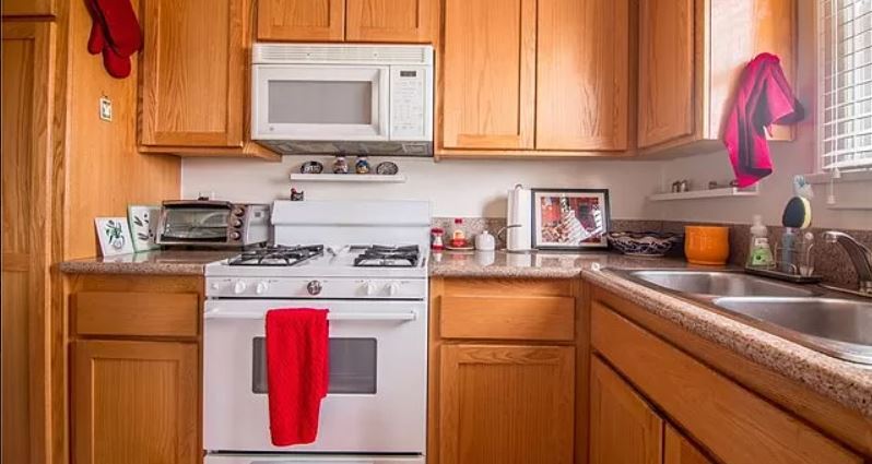 Kitchen with brand new appliances - 1531 S Ogden Dr