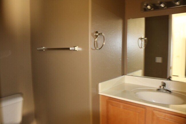 Building Photo - 11292 N 161st Dr