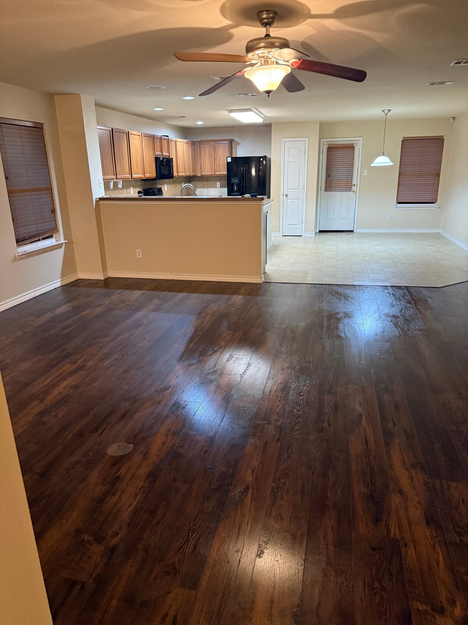 Building Photo - 6538 Lighthouse Way