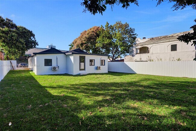 Building Photo - 7943 NW 6th Ave