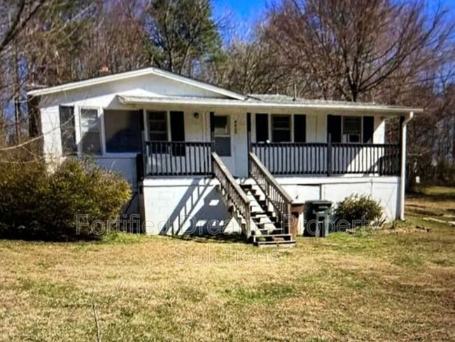 Building Photo - 4400 Voss Ave