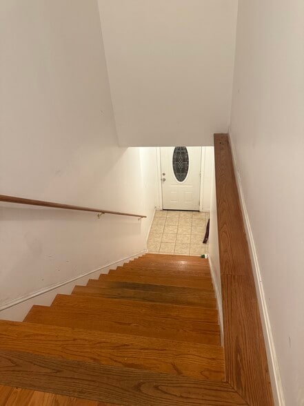 Building Photo - 115 Stone St