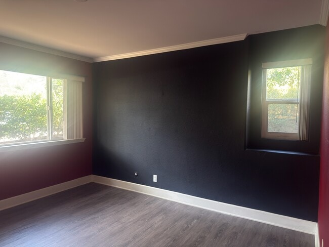 Building Photo - 8545 Villa La Jolla Dr