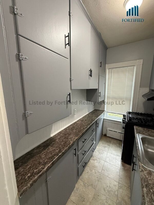 Building Photo - 139 Oliver St