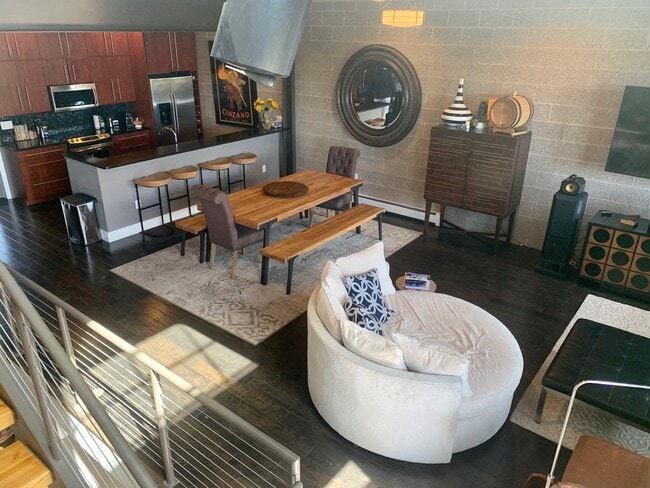 Main Floor Living Area - 11853 Bradburn Blvd