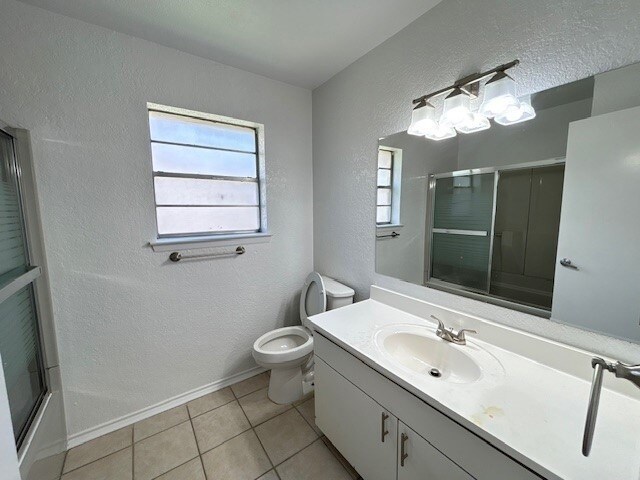 Building Photo - 2720 Jewell Dr