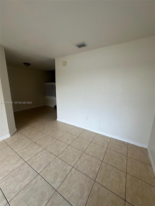 Building Photo - 1440 SE 24th Ct