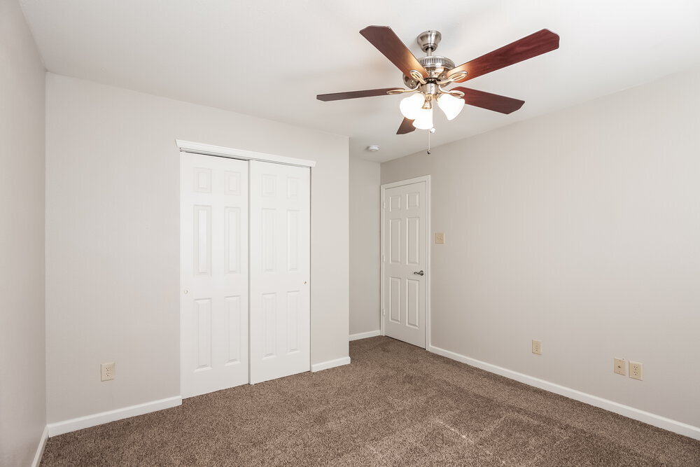 Building Photo - 943 Littleton Dr