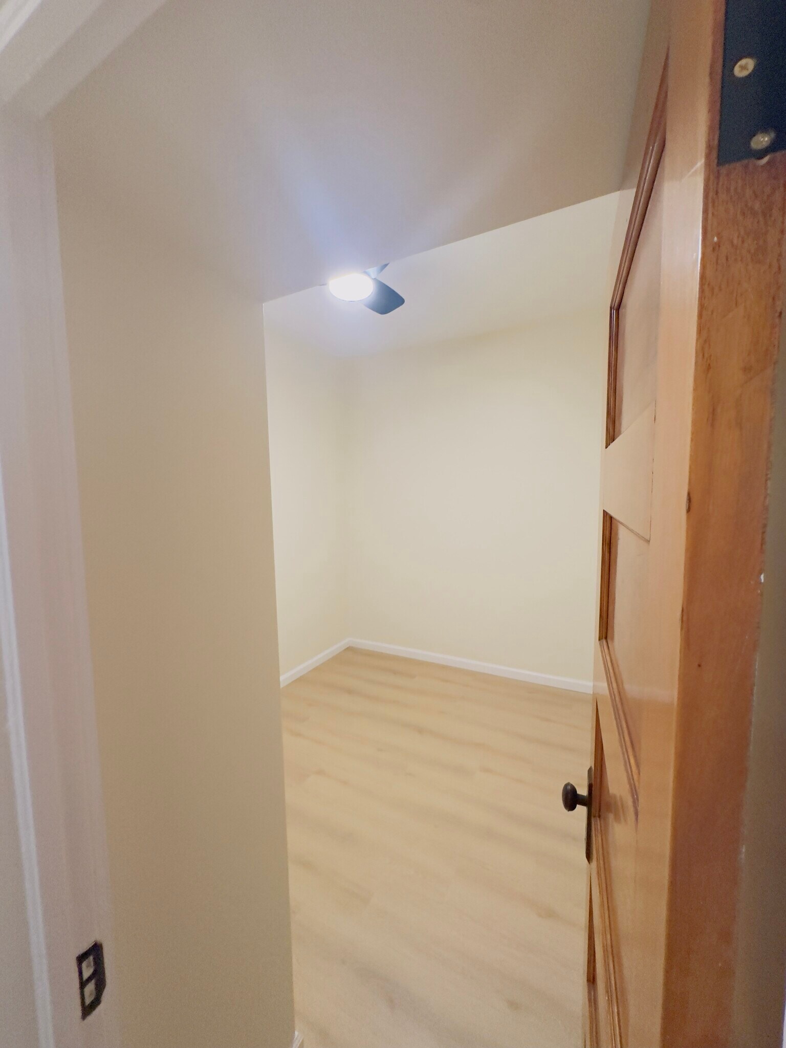Building Photo - 5926 Palmetto St