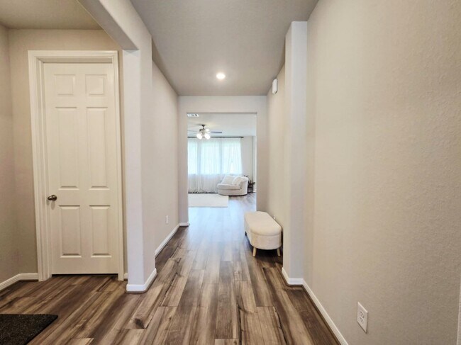 Building Photo - 17106 Plover Rock Trl