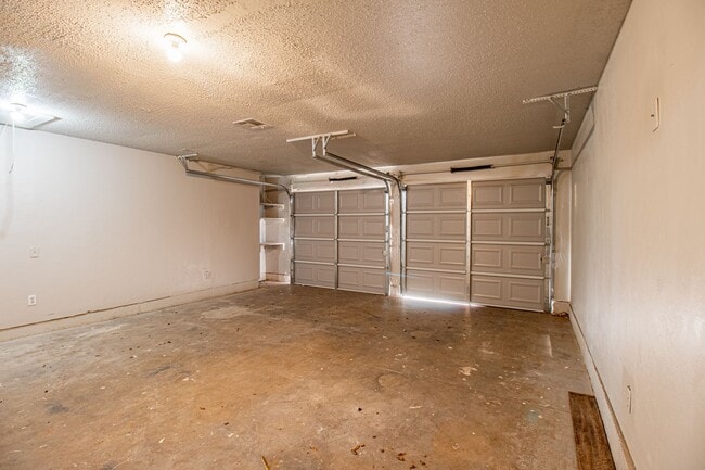 Building Photo - Great 3 Bed 2 Bath in OKC!