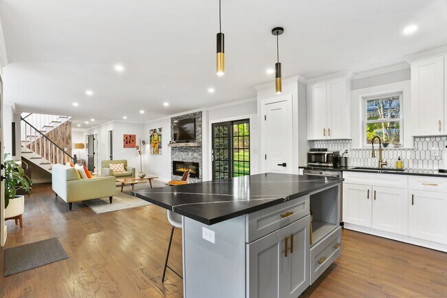 Building Photo - 58 Big Trail