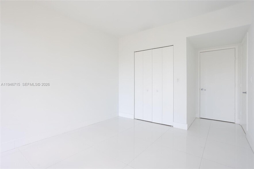 Building Photo - 92 SW 3rd St