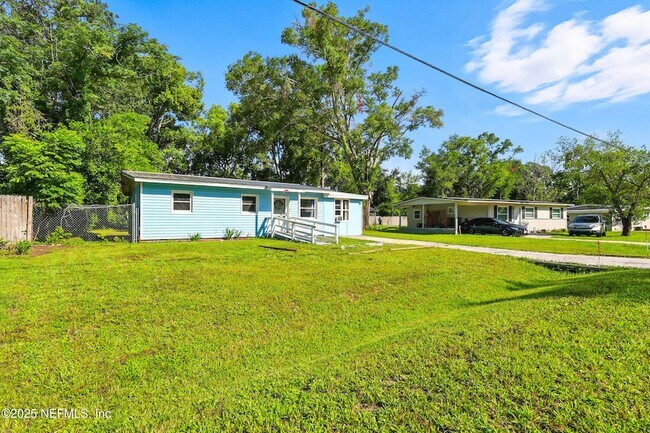 Building Photo - 355 Wildwood Ln