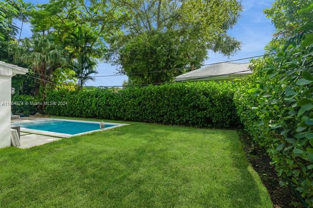 Building Photo - 1225 Tangier St