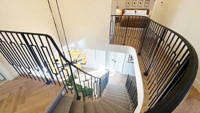 Building Photo - 4312 NE 22nd Ave