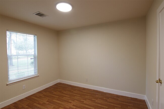 Building Photo - 6319 Torrance Elms Ct