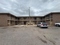 Building Photo - 1600 Grandview Dr