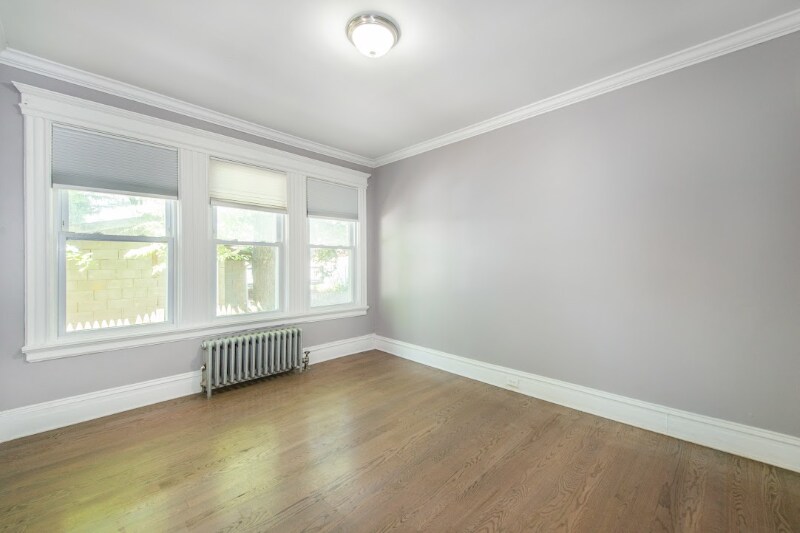 Building Photo - 233 Glenwood Ave