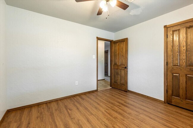 Building Photo - 2508 NE Turtle Creek Dr