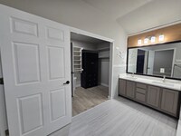 Building Photo - 1228 Sandwick Dr