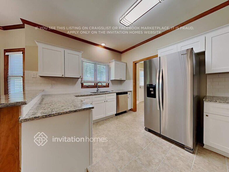 Building Photo - 1002 Briarcliff Rd