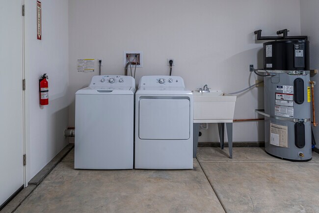 Building Photo - 1807 Powerhouse Alley