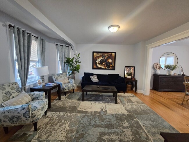 Building Photo - Spacious, meticulously renovated single family: 2-bedroom, 2 full bathroom & finished basement an...