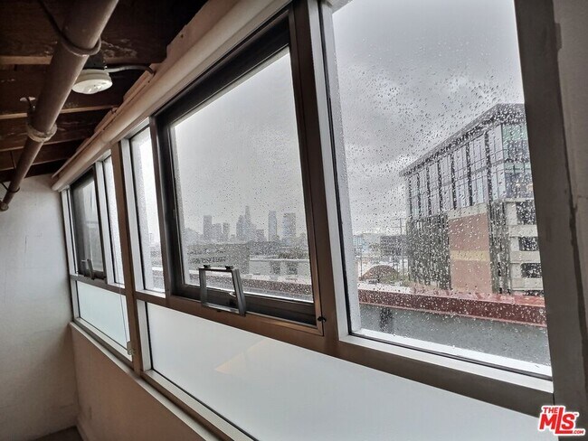 Building Photo - 500 Molino St